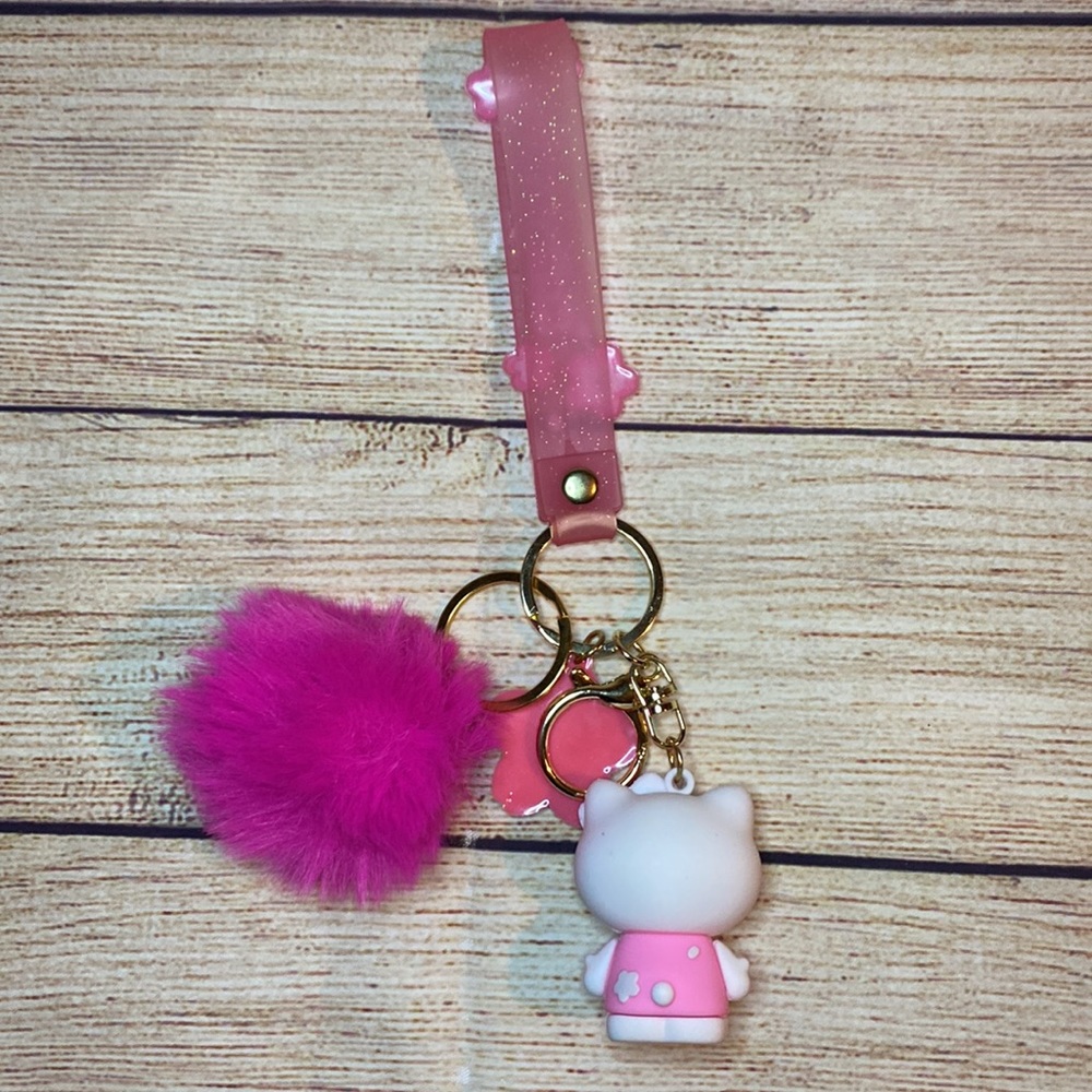 Pink Hello Kitty Keychain - Picture 6 of 6